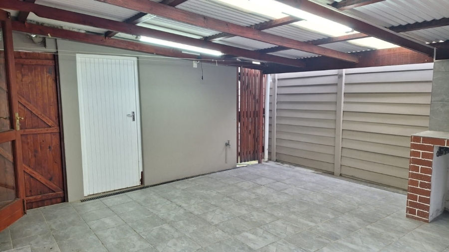 2 Bedroom Property for Sale in Admirals Park Western Cape